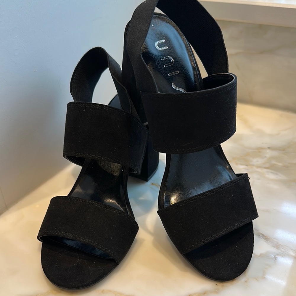 Unisa Black chunk Sandals 7.5m